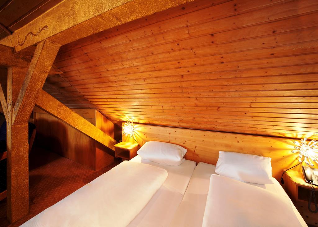 Hotel Hahn Munchen Bagian luar foto